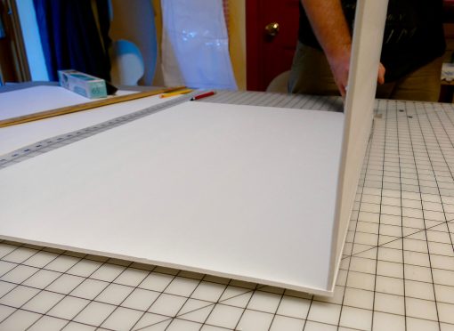 DIY Light Box for Gorgeous Photos | JenuneMom.com