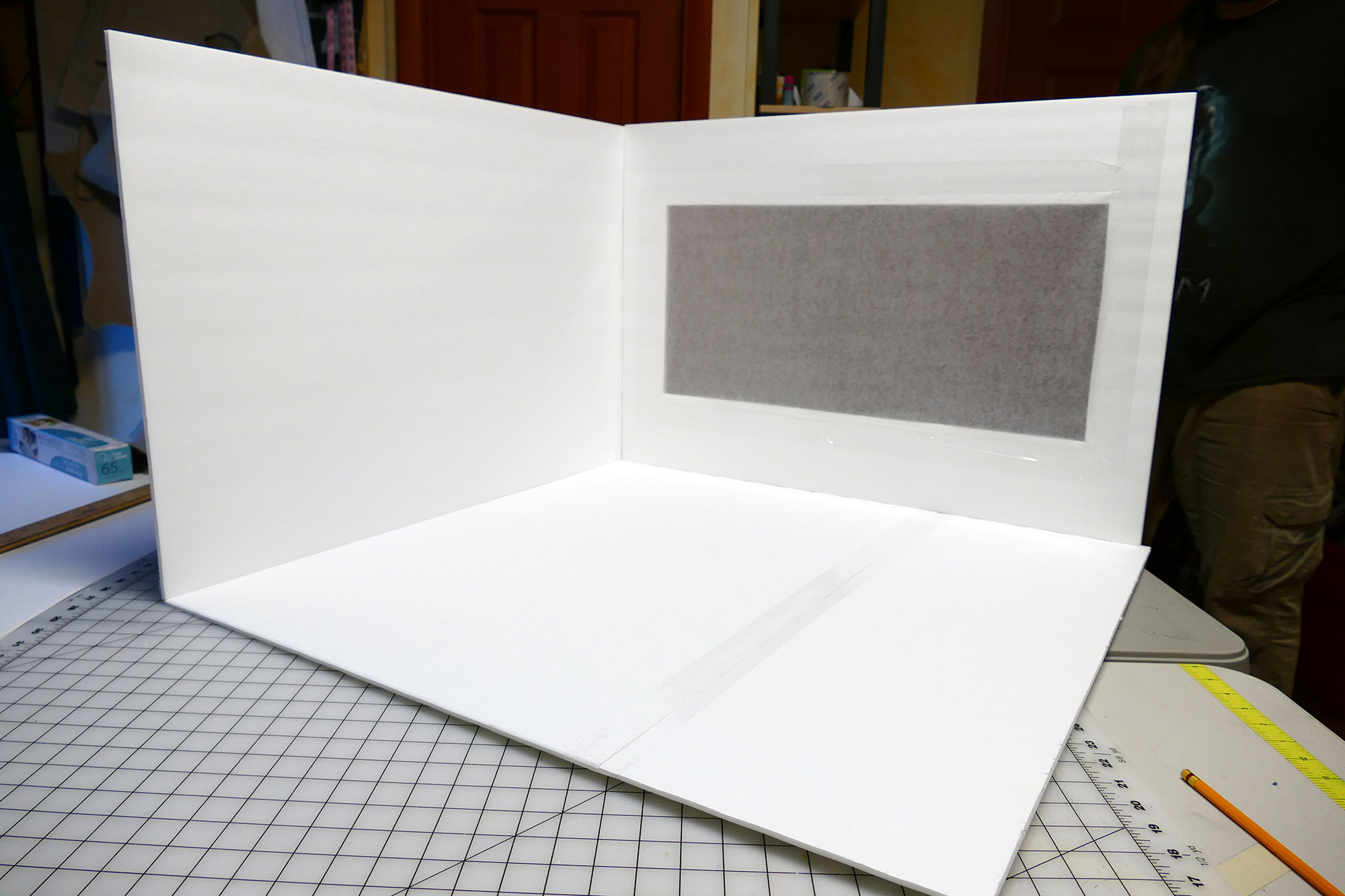 Using a Lightbox to Draw a Portrait 