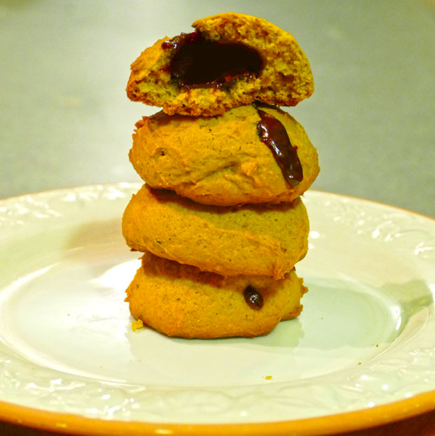 pumpkin-cookies-stuffed-chocolate-caramels