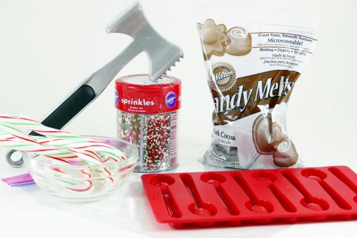 DIY Candy Cane Spoons | Great DIY Christmas Gifts! | JenuineMom.com