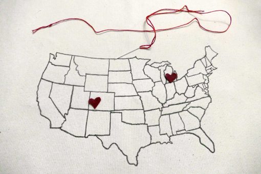 DIY Map Pillow | State to State Hearts | JenuineMom.com