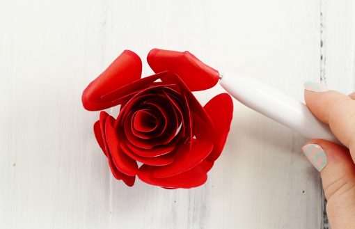 Rolled Paper Rose Flower | Quilled Flower | JenuineMom.com