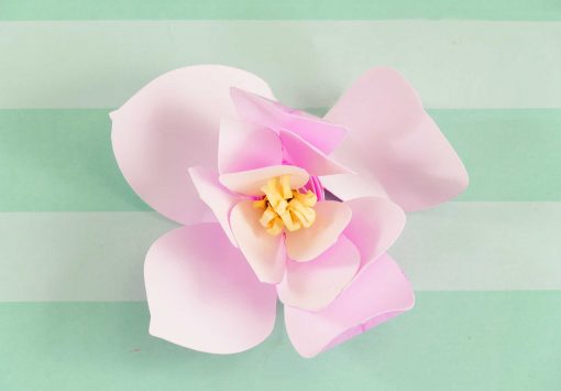 DIY Paper Magnolia | Rolled Flower | Quilling | JenniferMaker.com