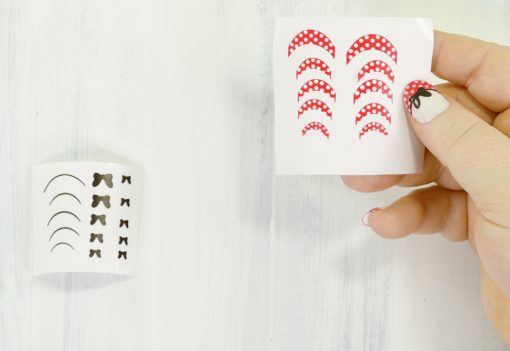 DIY Minnie Mouse Vinyl Nail Appliques | Made on the Cricut | JenniferMaker.com