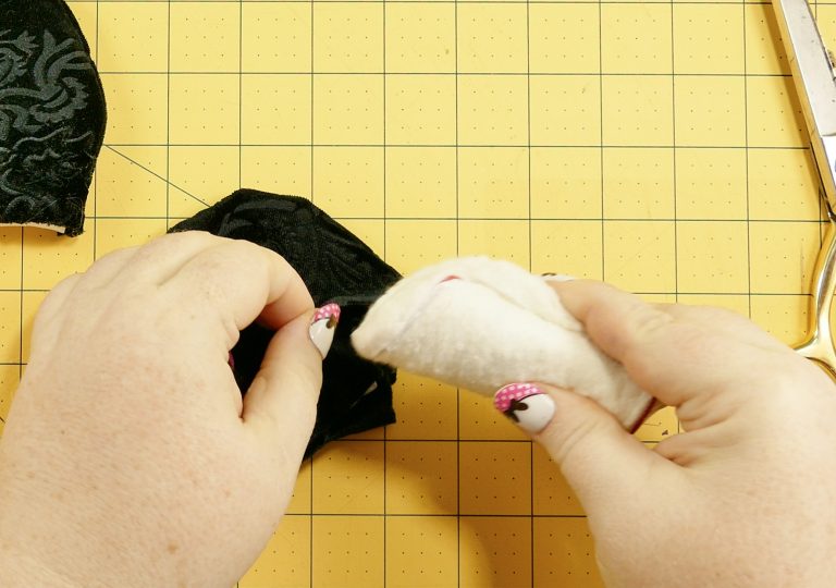 diy-mouse-ears-tutorial-sew-or-no-sew-jennifer-maker