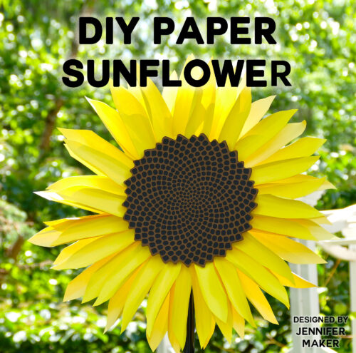Mesmerizing! Make this paper sunflower with the fibonacci spiral! Free pattern files.