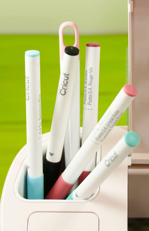 Store your Cricut Accsesories in the built-in cup, cap-side down so they are ready to go! 