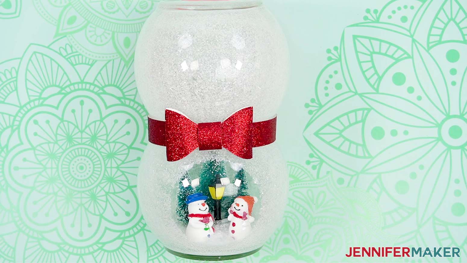 Complete bowtie decoration on glass snowman.