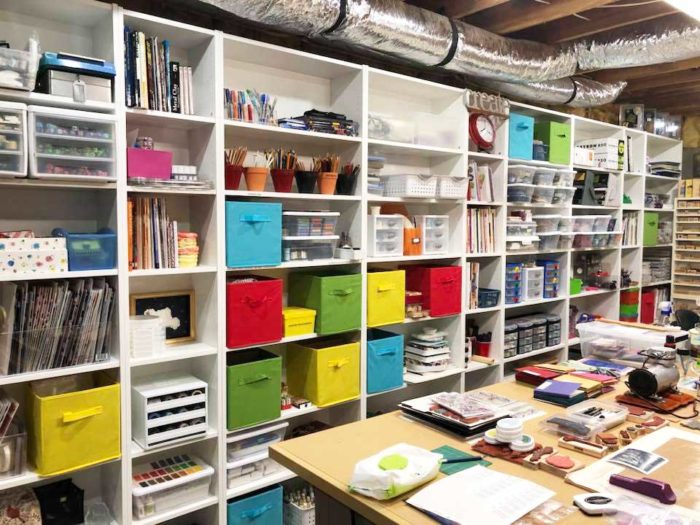 Storage Craft Room - 15 Creative Craft Room Organization Ideas / Small craft room storage ideas.