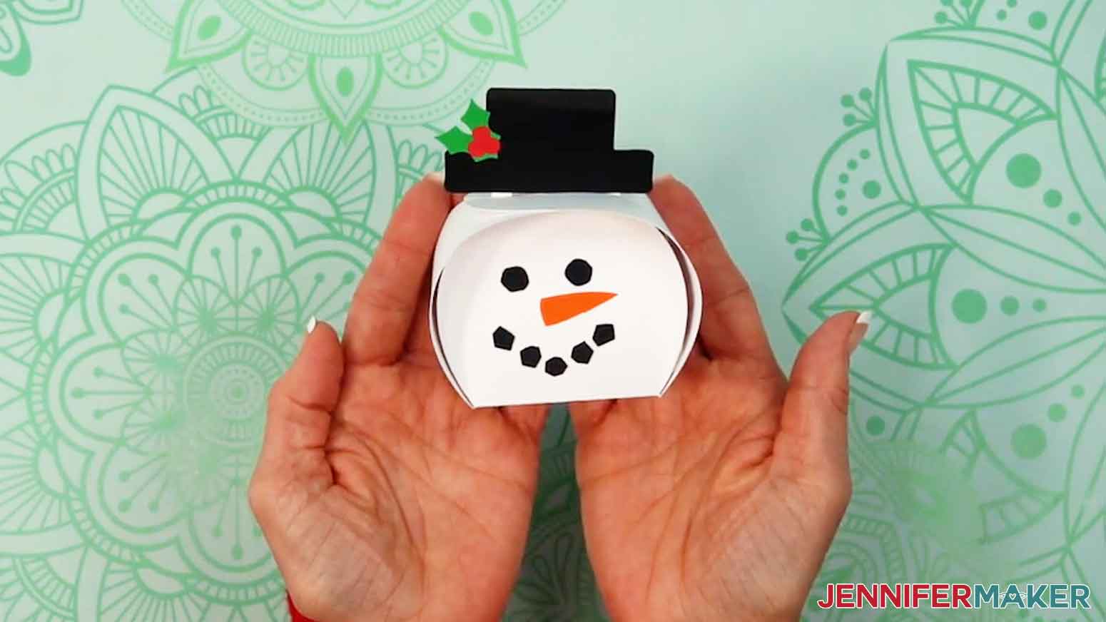 The curvy keepsake snowman box is complete.