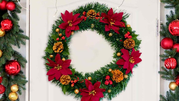 Styrofoam Wreath Christmas Decorations - 5 Ideas for Your Craft Projects