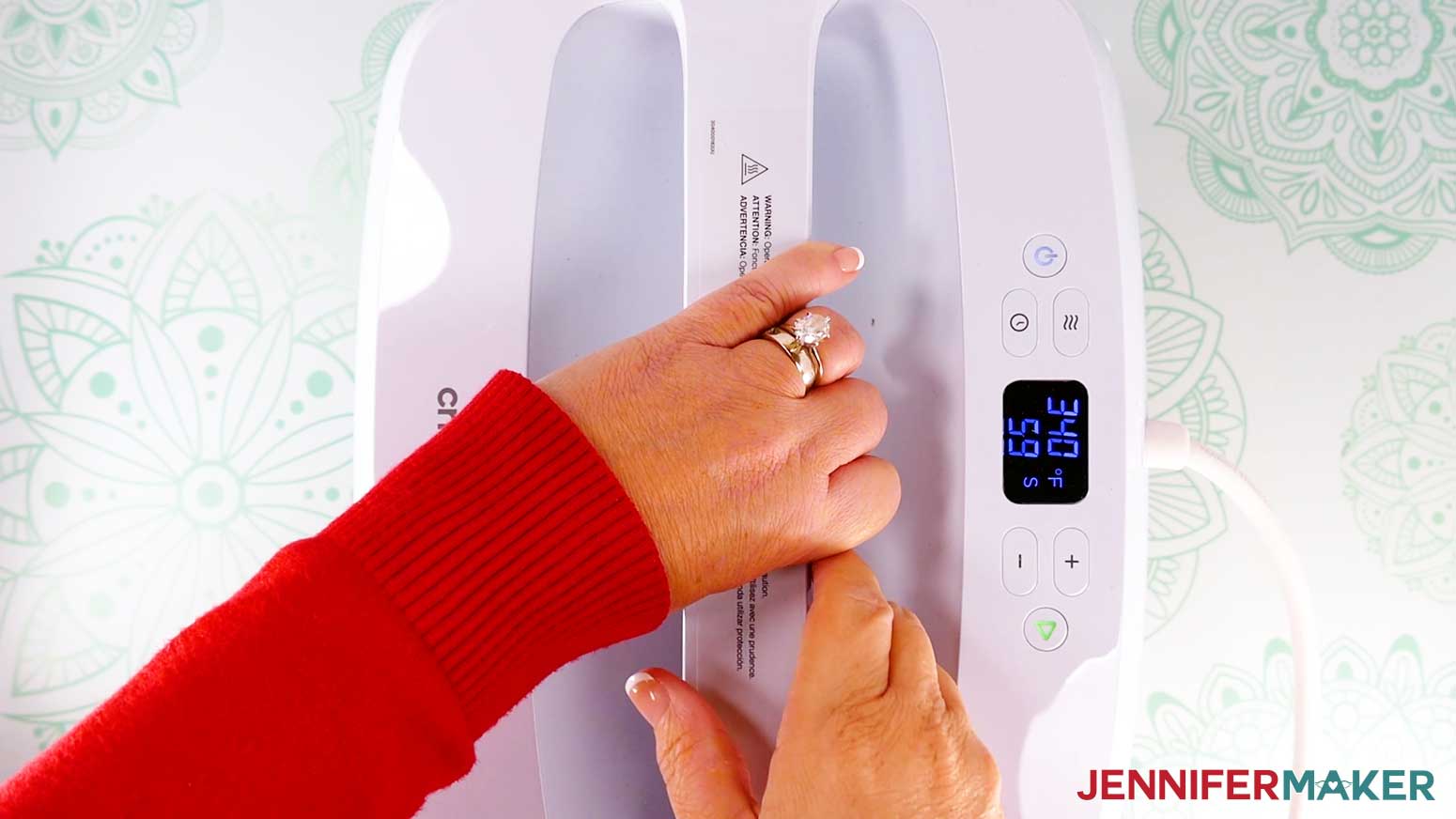 Heat the entire front cover decoration on the board game box with strong pressure for 60 seconds