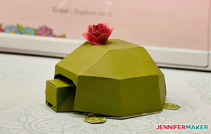 Easy 3D paper turtle made from green cardstock