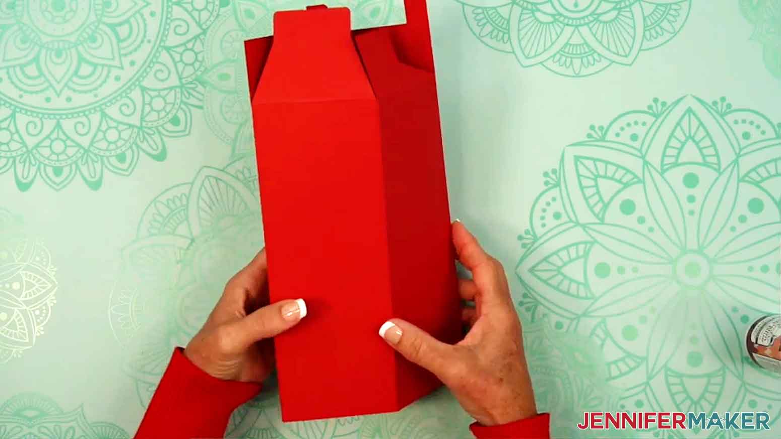 All the sides of the tumbler gift box bottom have been glued and the box is holding its shape on its own.