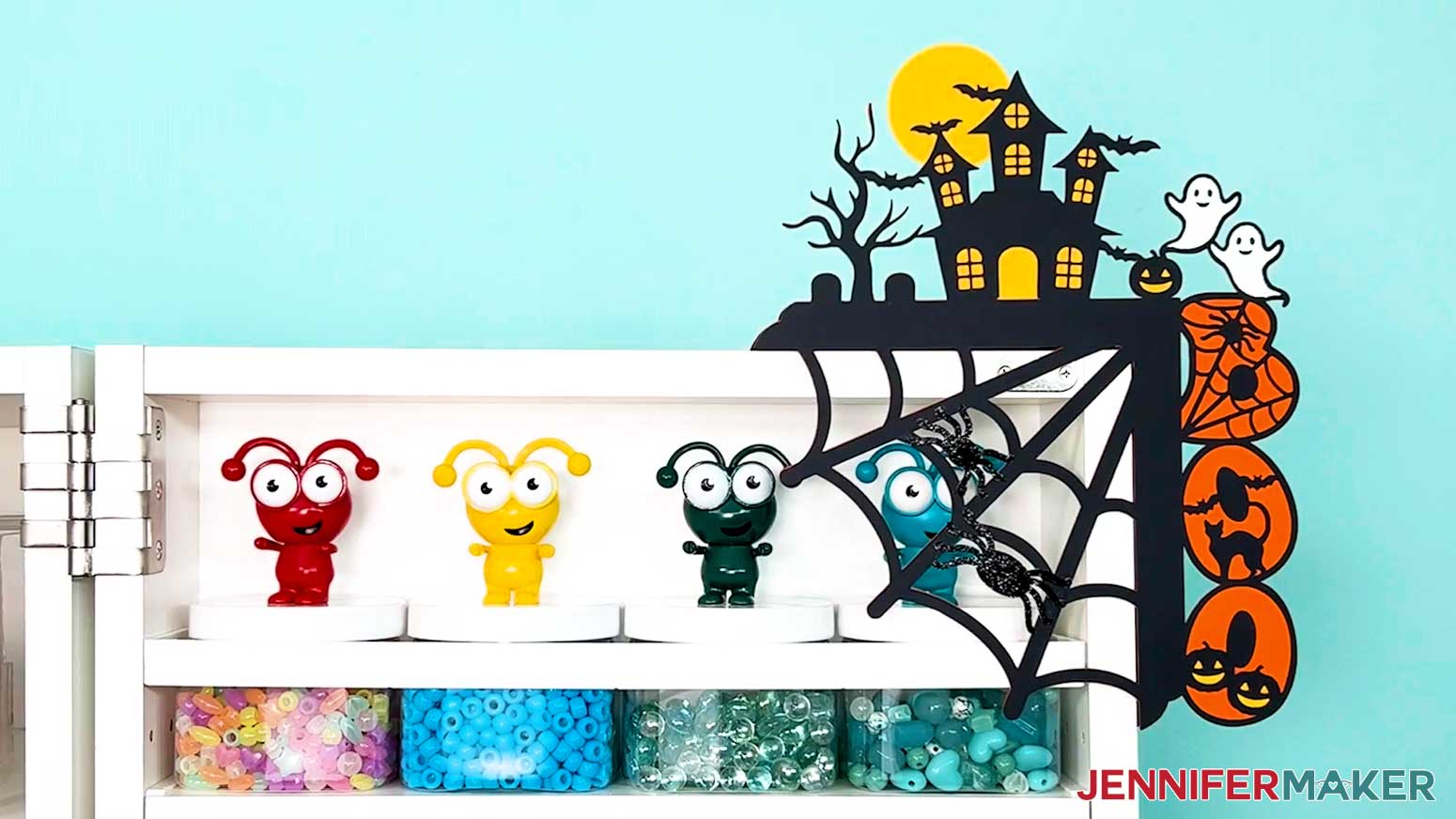 Boo Fall Door Corner Decoration displayed on the corner of the Dream Box.