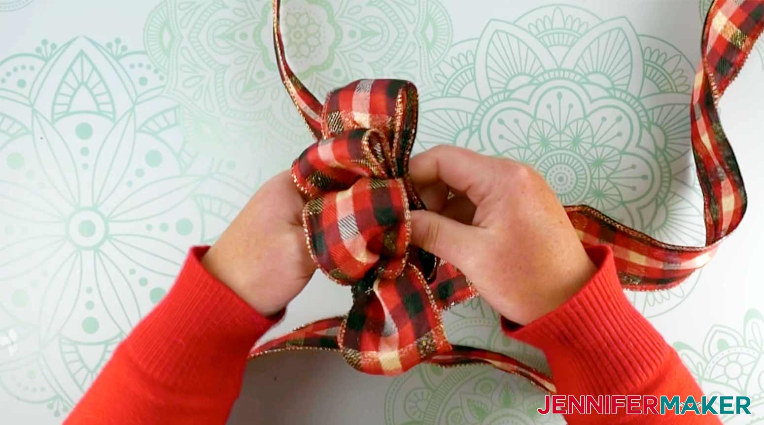 Make another bow loop for my felt christmas tree advent calendar