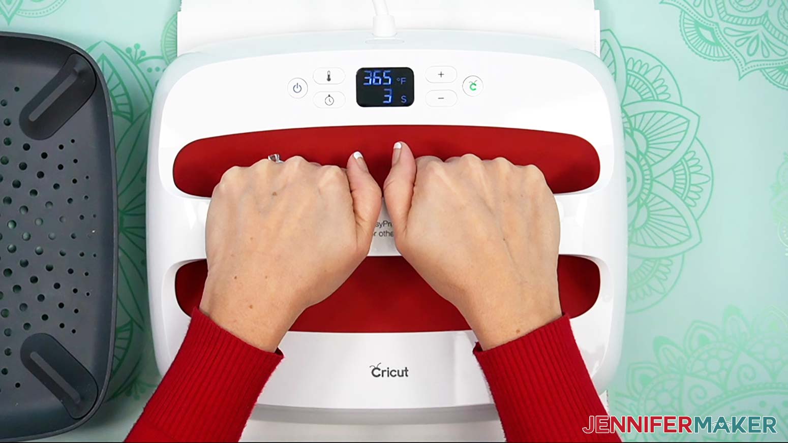 Press the puzzle for 5 seconds to remove any moisture.