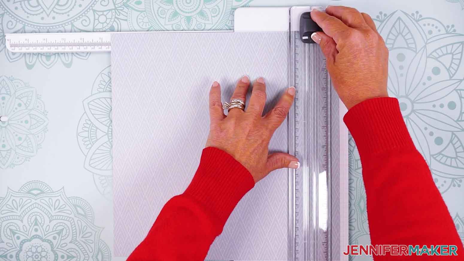 Place your fingers safely and securely away from the trimmer blade.