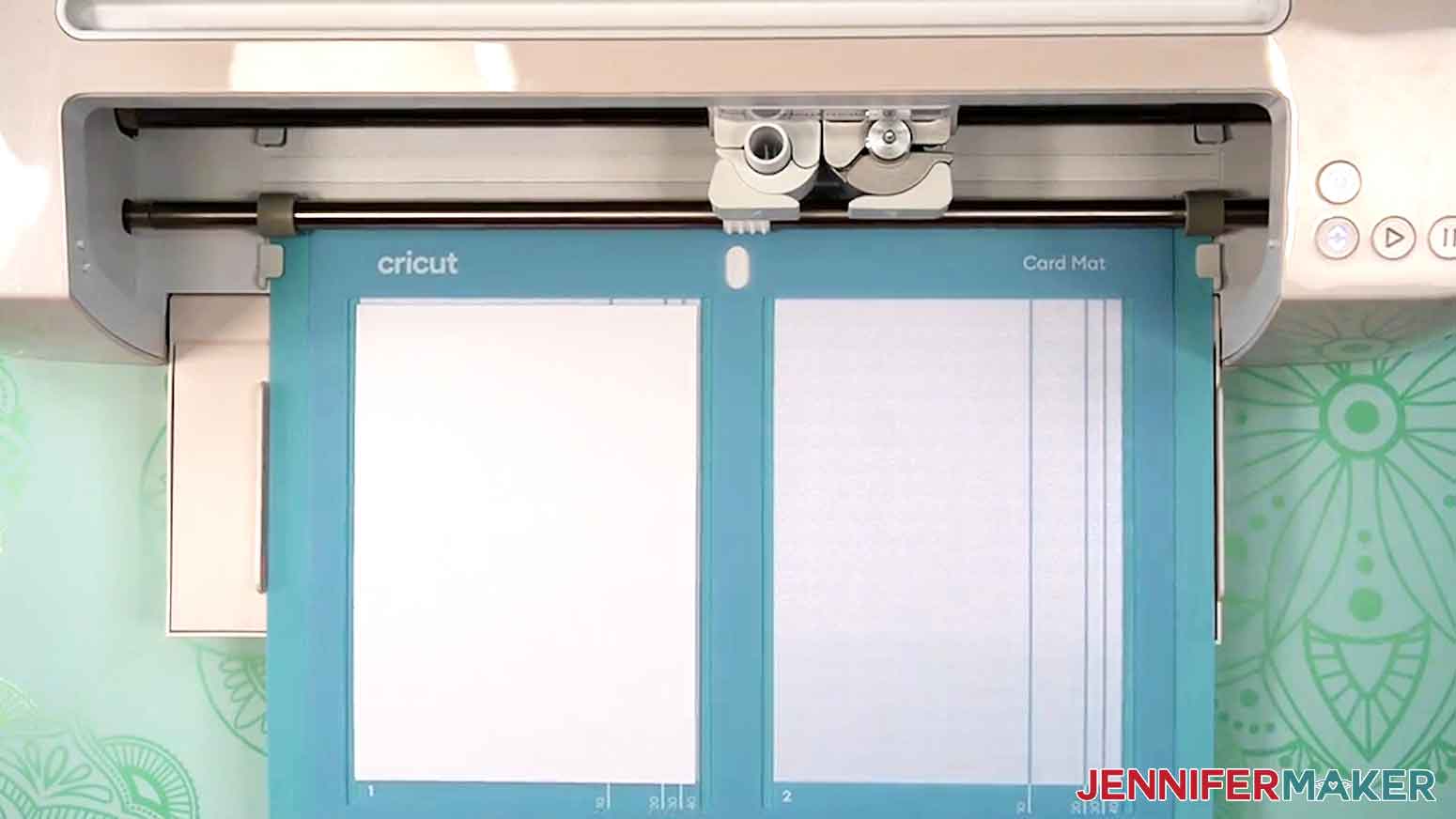 The star wheels have been moved into the middle of the Cricut feed bar where they match the blue area of the card mat.