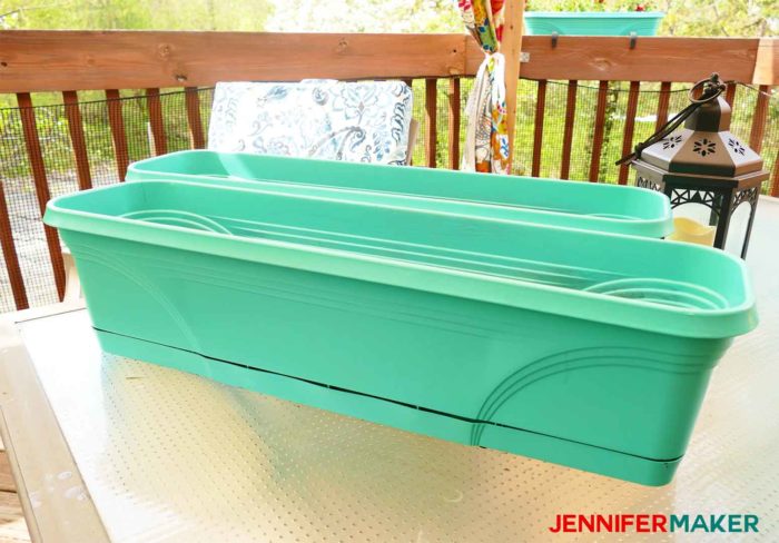 How To Spray Paint Plastic Planters Jennifer Maker