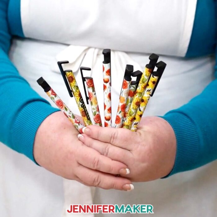 Learn How to Sublimate Pens with JenniferMaker's tutorial! Custom sublimated floral pens with names and quotes.
