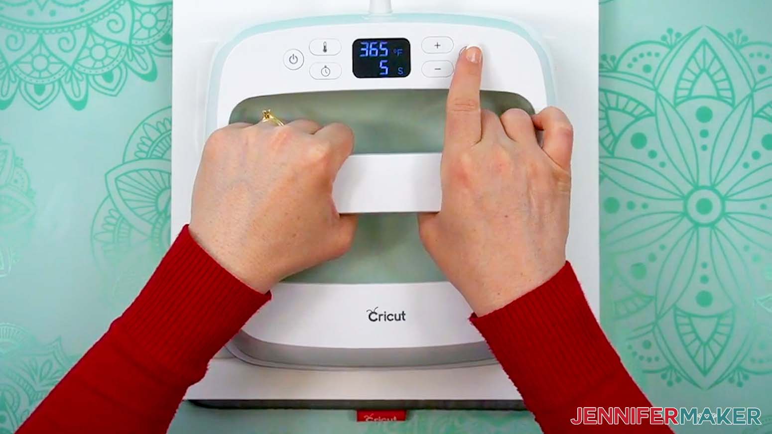The Easy press is being pressed down onto the dye sublimation blank with the desired preheating settings.