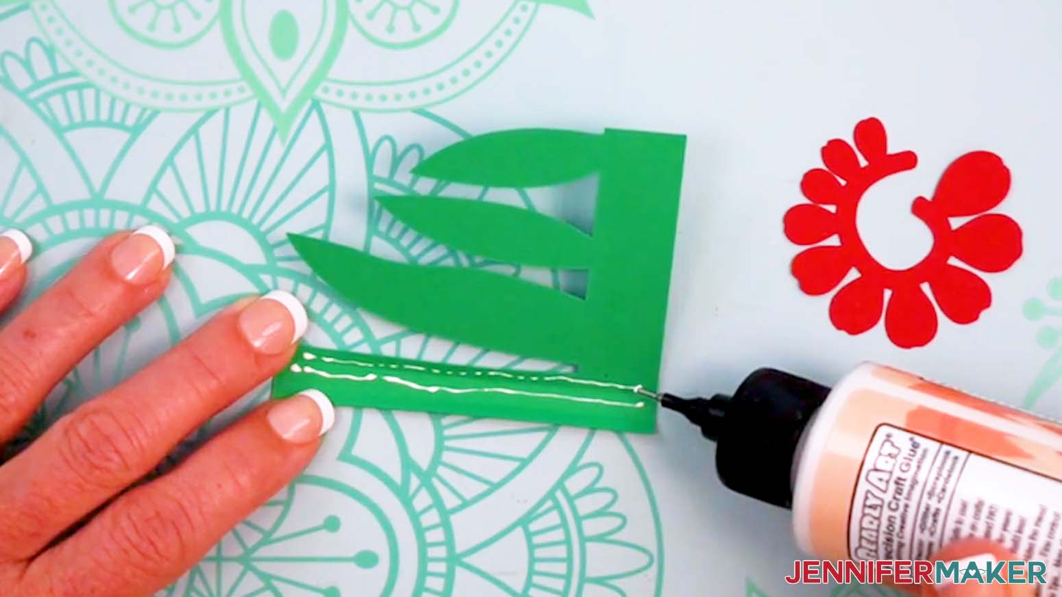 Apply craft glue to the stem.