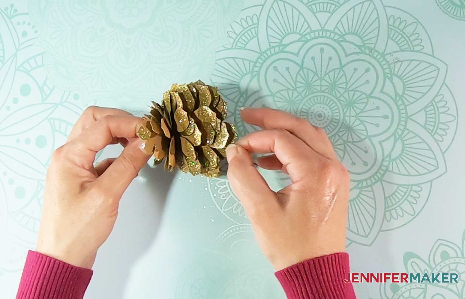 Shape paper pinecone