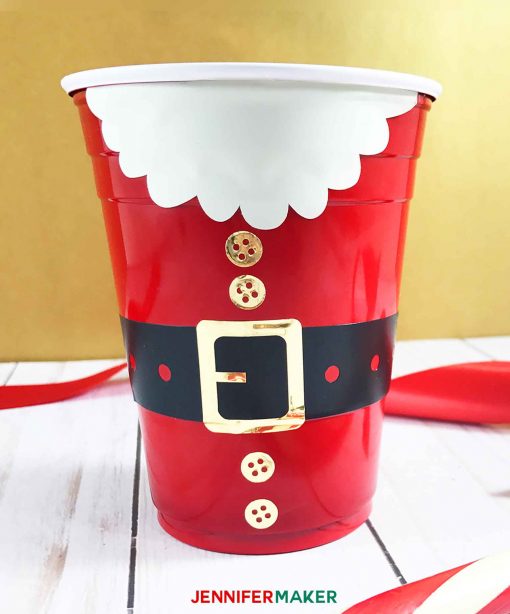 DIY Santa Personalized Party Cups | Vinyl Christmas Decals for Party Cups | Free Cricut SVG Cut Files | Santa Claus Party #partydecorations #partycups