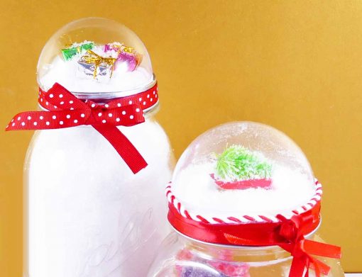 Snow Globe Top Mason Jars + Rose Gold Glitter Globe Jars | How to Make | Mason Jar Ideas | DIY Gift Ideas | Christmas Gift in a Jar