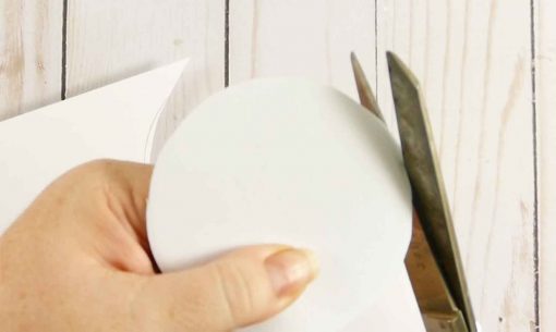 Cut out the paper you traced for the lid of your Mason Jar