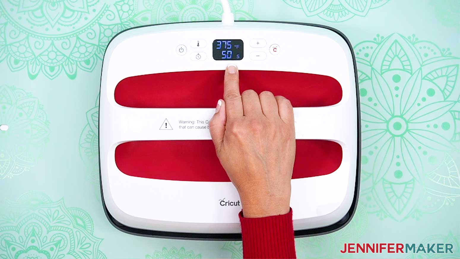 Set the temperature of your EasyPress to 375℉ (191℃), and set the timer for 50 seconds.