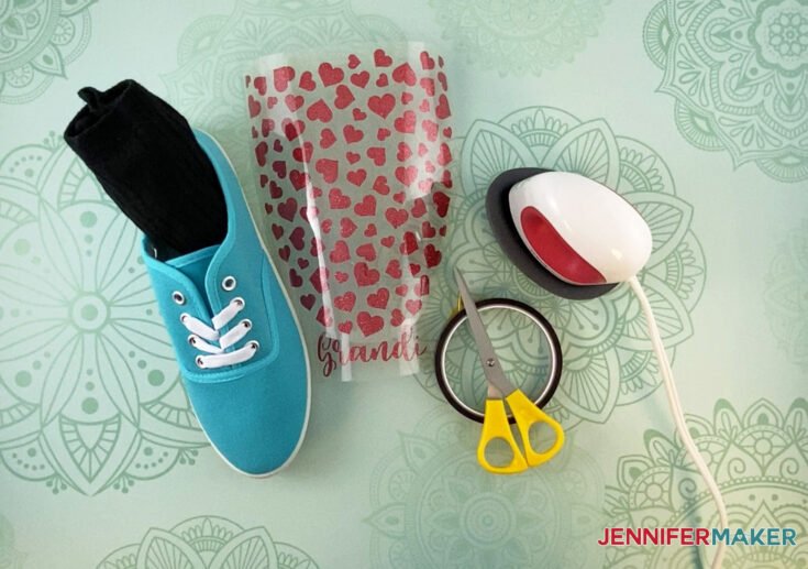 what paint to use on vinyl shoes