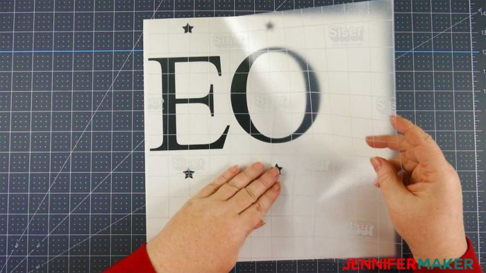 Applying a transfer sheet over cut vinyl to make a vertical welcome sign