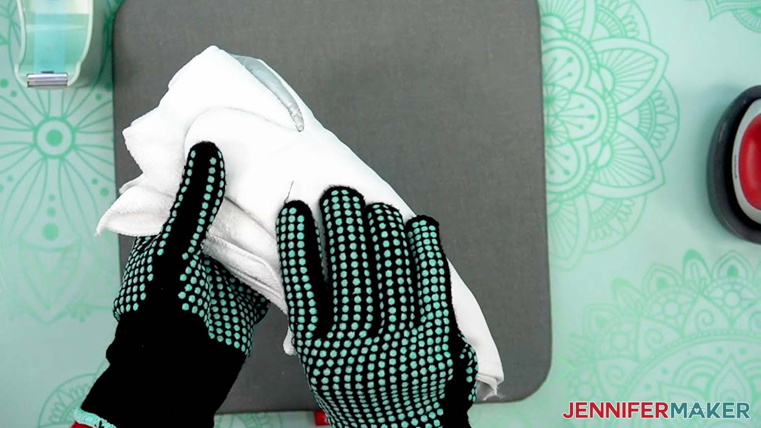Roll the sublimation oven mitt over a fold cloth to stretch the thumb area flat.